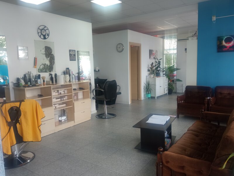Cedez afacere la cheie, salon infrumusetare. Cu firma sau fara!